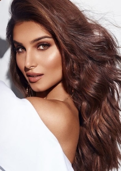 Tara Sutaria photo