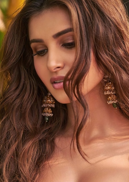 Tara Sutaria photo