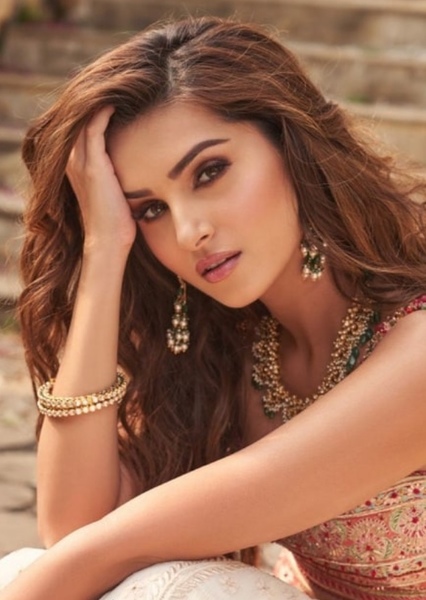 Tara Sutaria photo