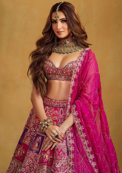 Tara Sutaria photo