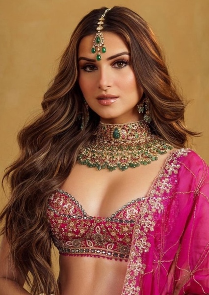 Tara Sutaria photo
