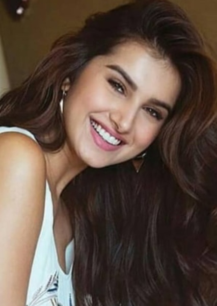 Tara Sutaria photo