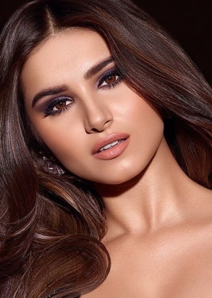 Tara Sutaria photo