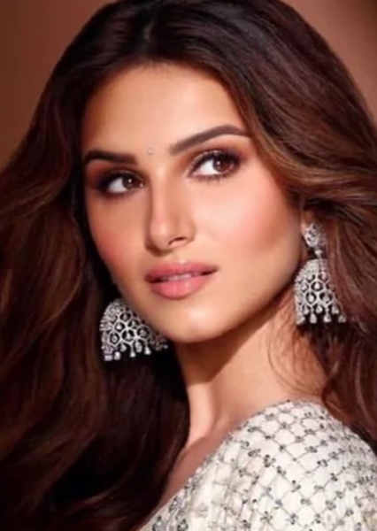 Tara Sutaria photo