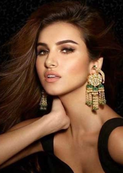 Tara Sutaria photo