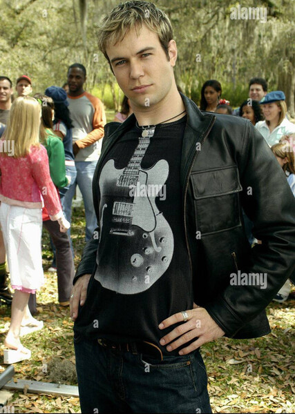 Taran Killam photo