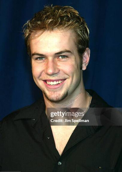 Taran Killam photo