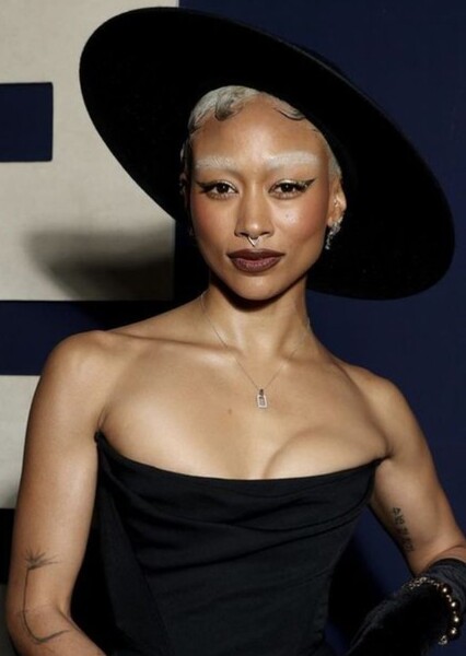 Tati Gabrielle photo