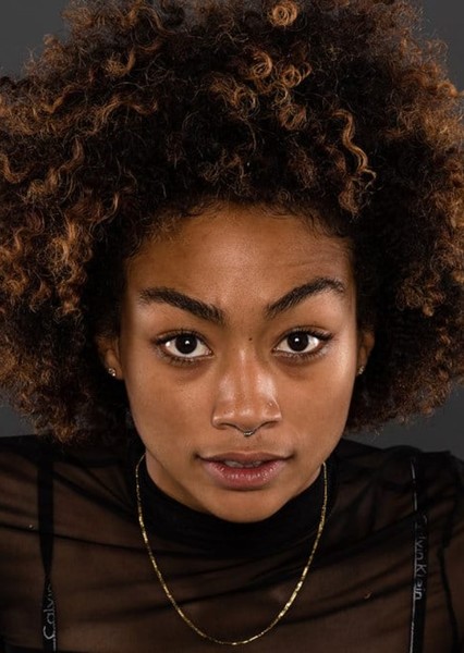 Tati Gabrielle photo