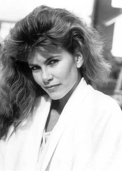 Tawny Kitaen photo