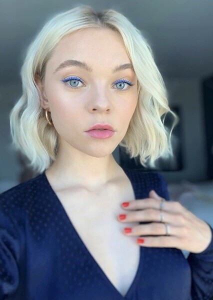 Taylor Hickson photo