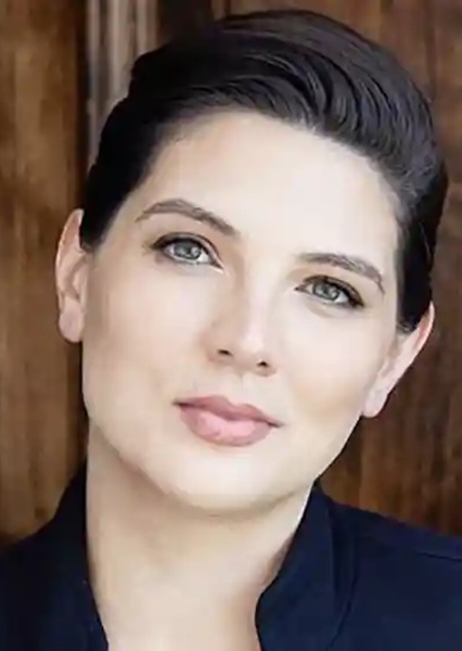 Taylor Jenkins Reid photo