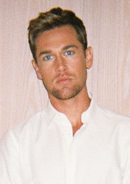 Taylor John Smith photo