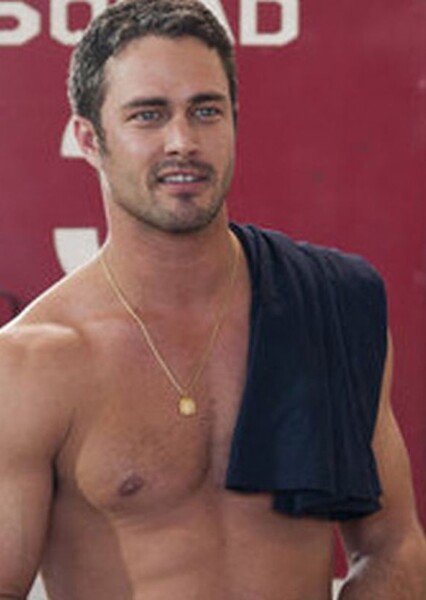 Taylor Kinney photo