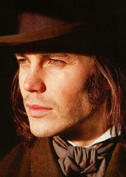 Taylor Kitsch photo