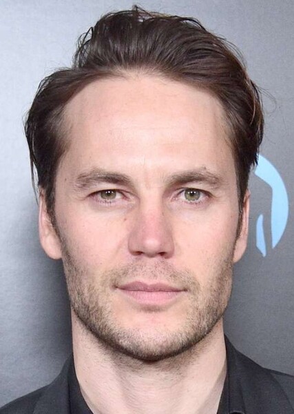 Taylor Kitsch photo