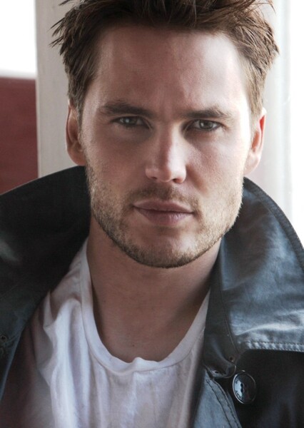 Taylor Kitsch photo