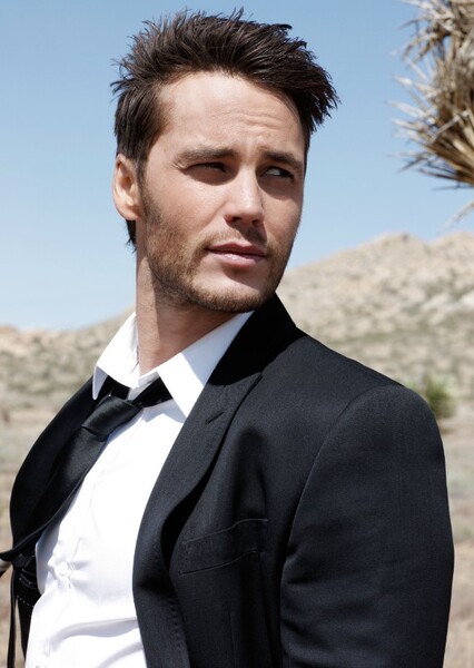 Taylor Kitsch photo