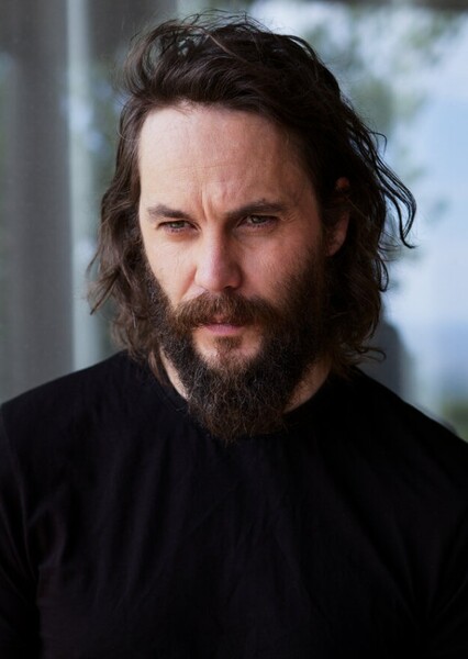 Taylor Kitsch photo