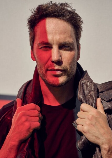 Taylor Kitsch photo