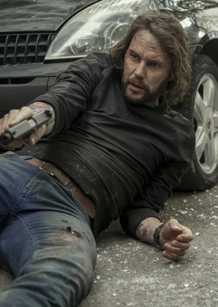 Taylor Kitsch photo