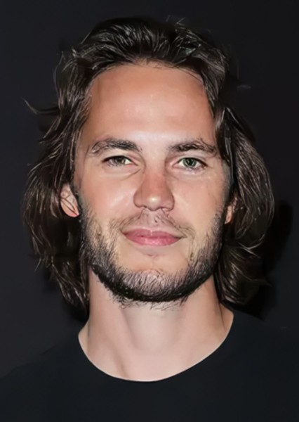 Taylor Kitsch photo