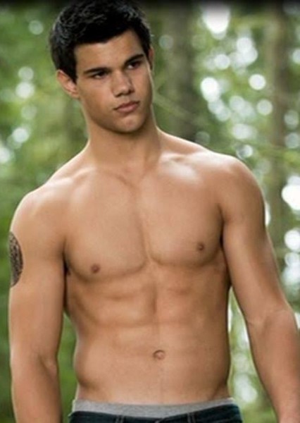 Taylor Lautner photo