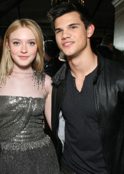 Taylor Lautner and Dakota Fanning photo