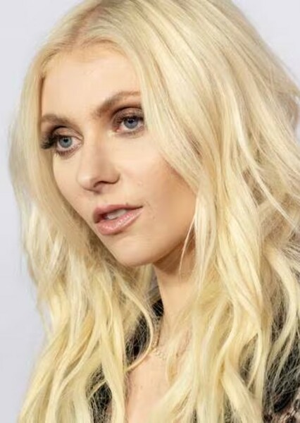 Taylor Momsen photo