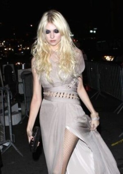 Taylor Momsen photo