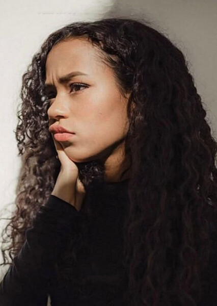 Taylor Russell photo
