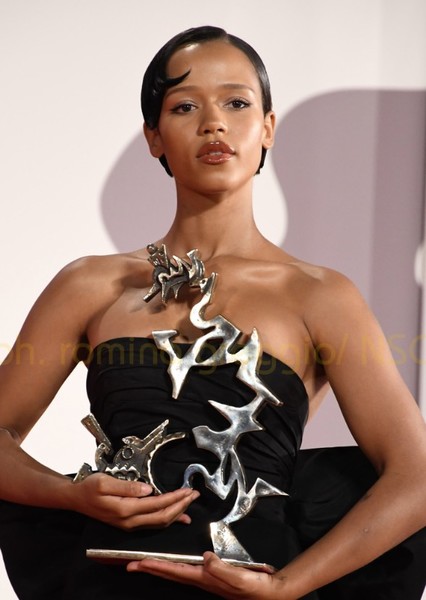 Taylor Russell photo