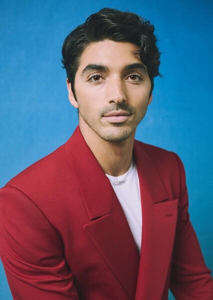 Taylor Zakhar Perez photo
