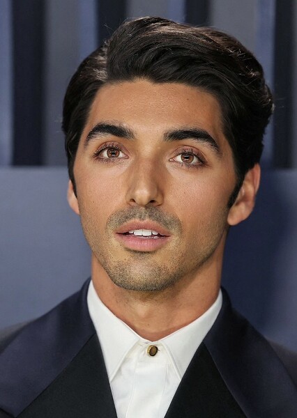 Taylor Zakhar Perez photo