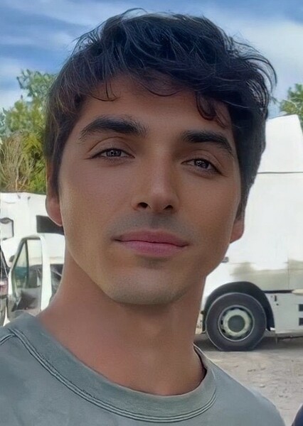 Taylor Zakhar Perez photo