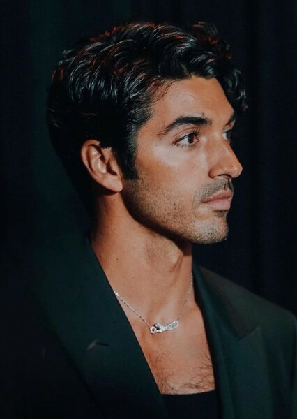 Taylor Zakhar Perez photo