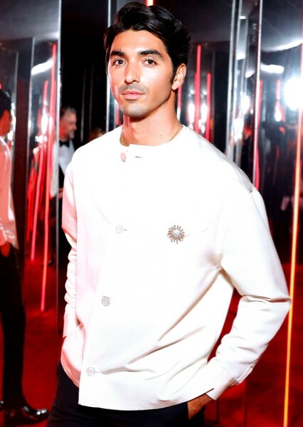 Taylor Zakhar Perez photo