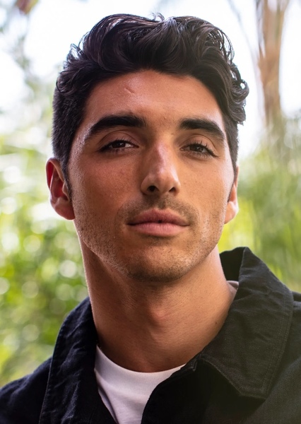 Taylor Zakhar Perez photo