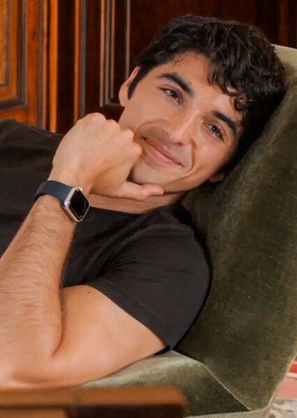 Taylor Zakhar Perez photo