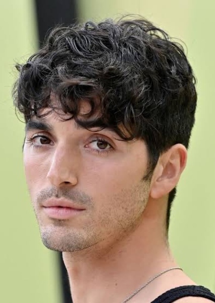 Taylor Zakhar Perez photo