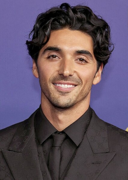 Taylor Zakhar Perez photo