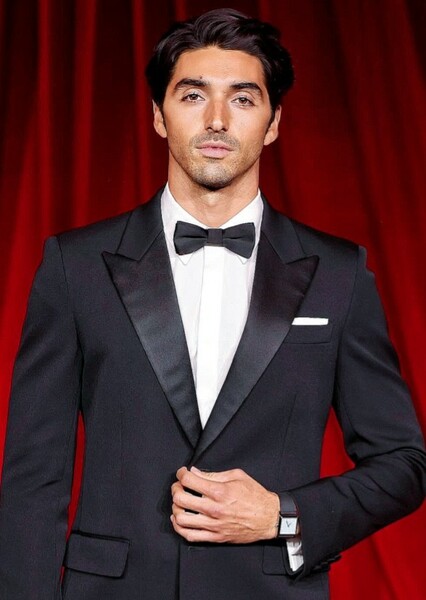 Taylor Zakhar Perez photo