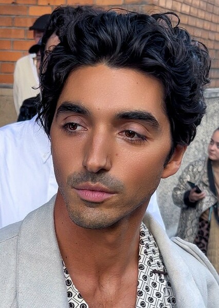 Taylor Zakhar Perez photo