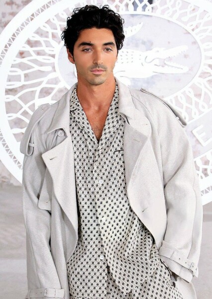 Taylor Zakhar Perez photo