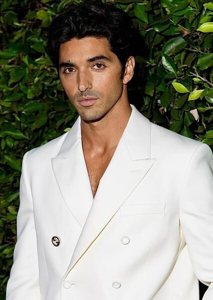 Taylor Zakhar Perez photo