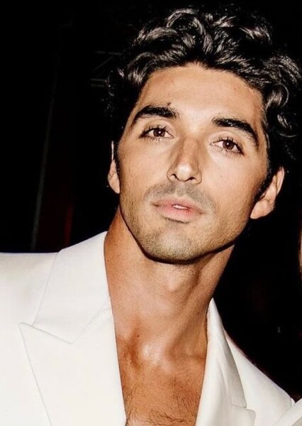 Taylor Zakhar Perez photo