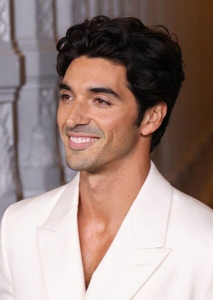 Taylor Zakhar Perez photo