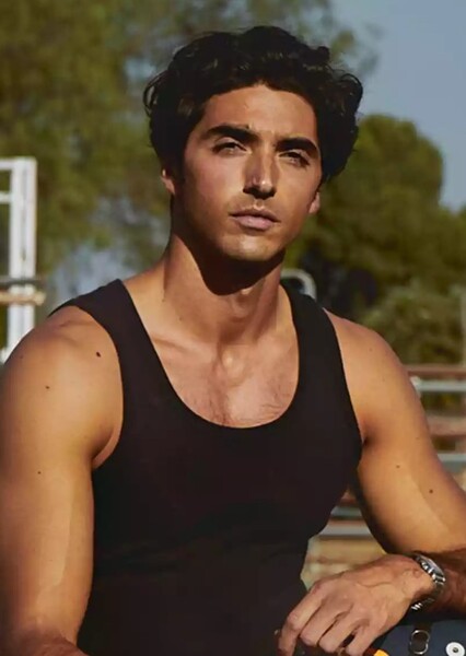 Taylor Zakhar Perez photo