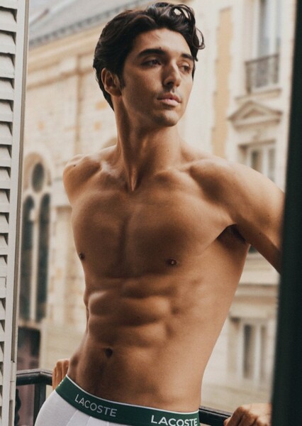 Taylor Zakhar Perez photo