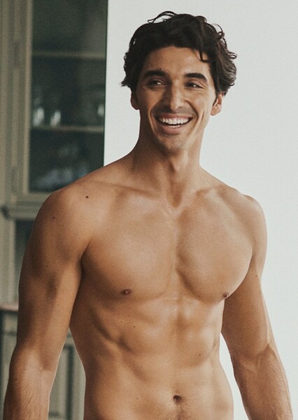 Taylor Zakhar Perez photo